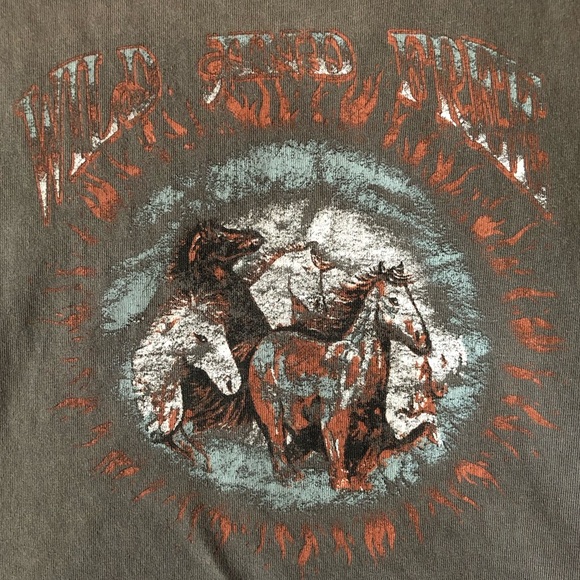 Forever 21 Women T-Shirt Size 0X “wild and free” Side Drawstrings Distressed - Picture 6 of 16